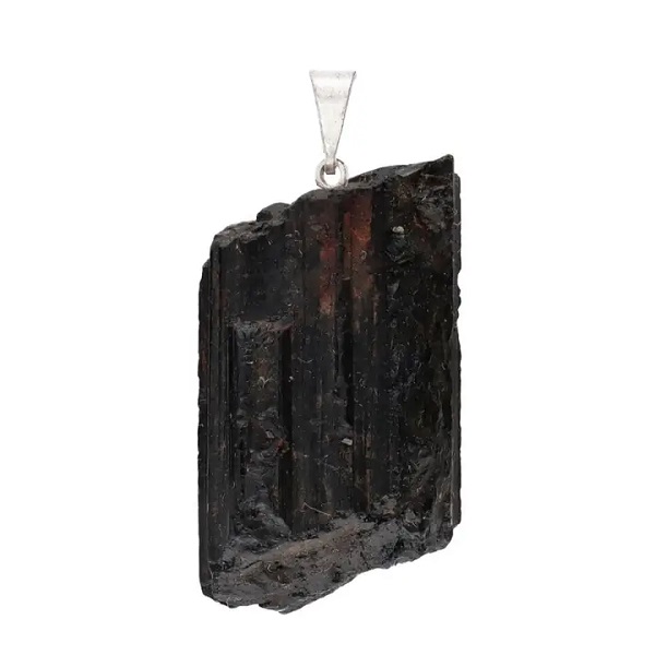 ciondolo-in-tormalina-nera-grezza-bicibio-bioprofumeria