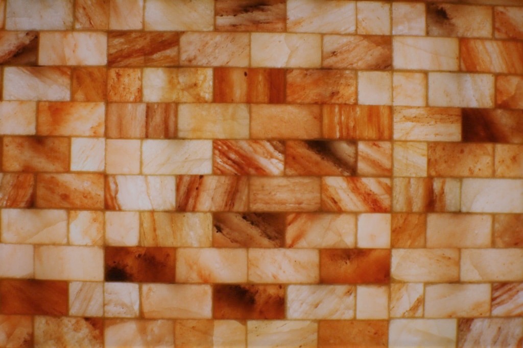 Palermo: il punto di riferimento per lampade e pareti in sale rosa Himalayano