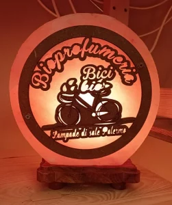 Lampada di Sale Himalayano artigianale originale disponibile su BiciBio Bioprofumeria